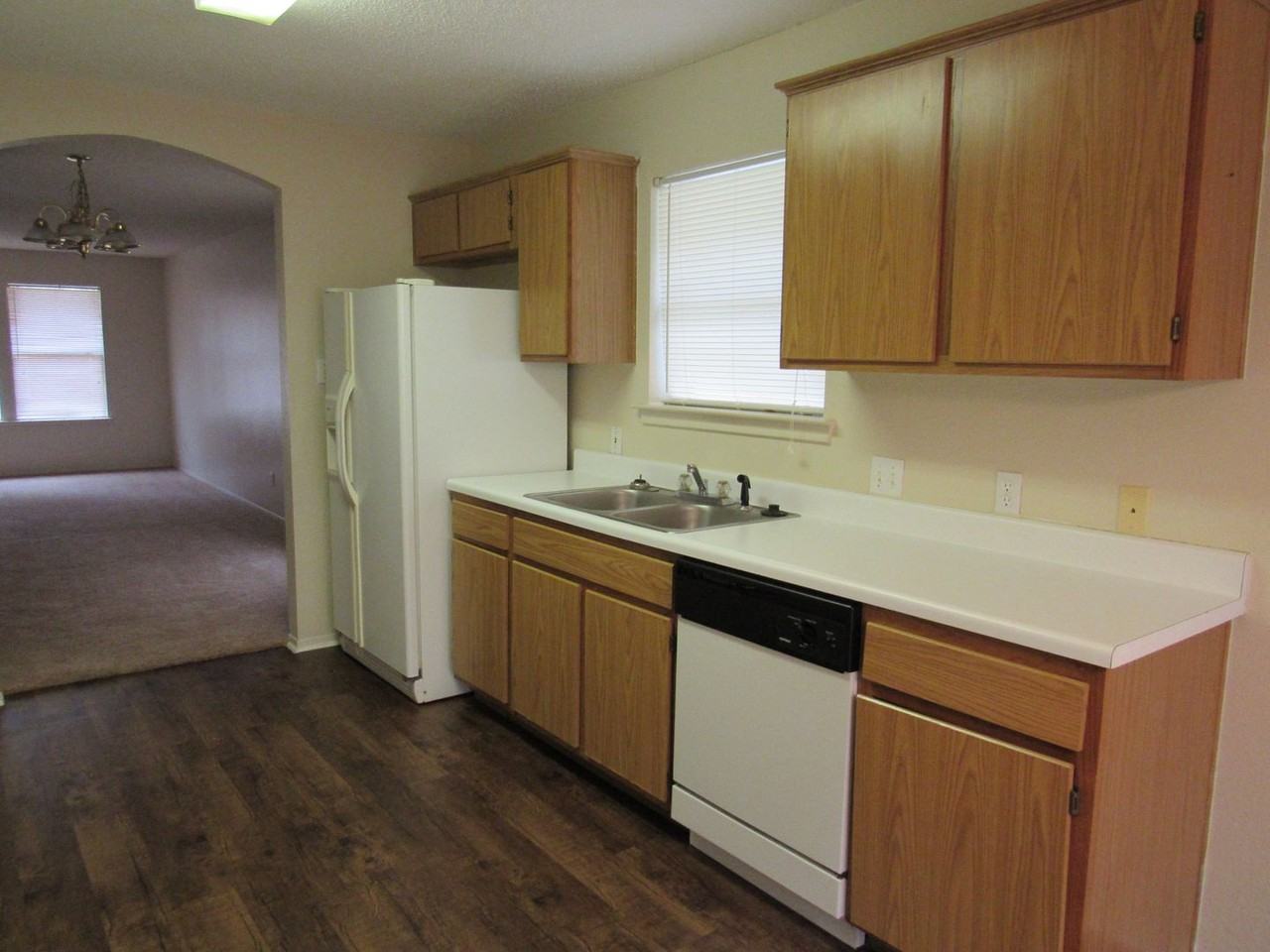 1702 Rusty Nail Loop - Photo 3 of 17