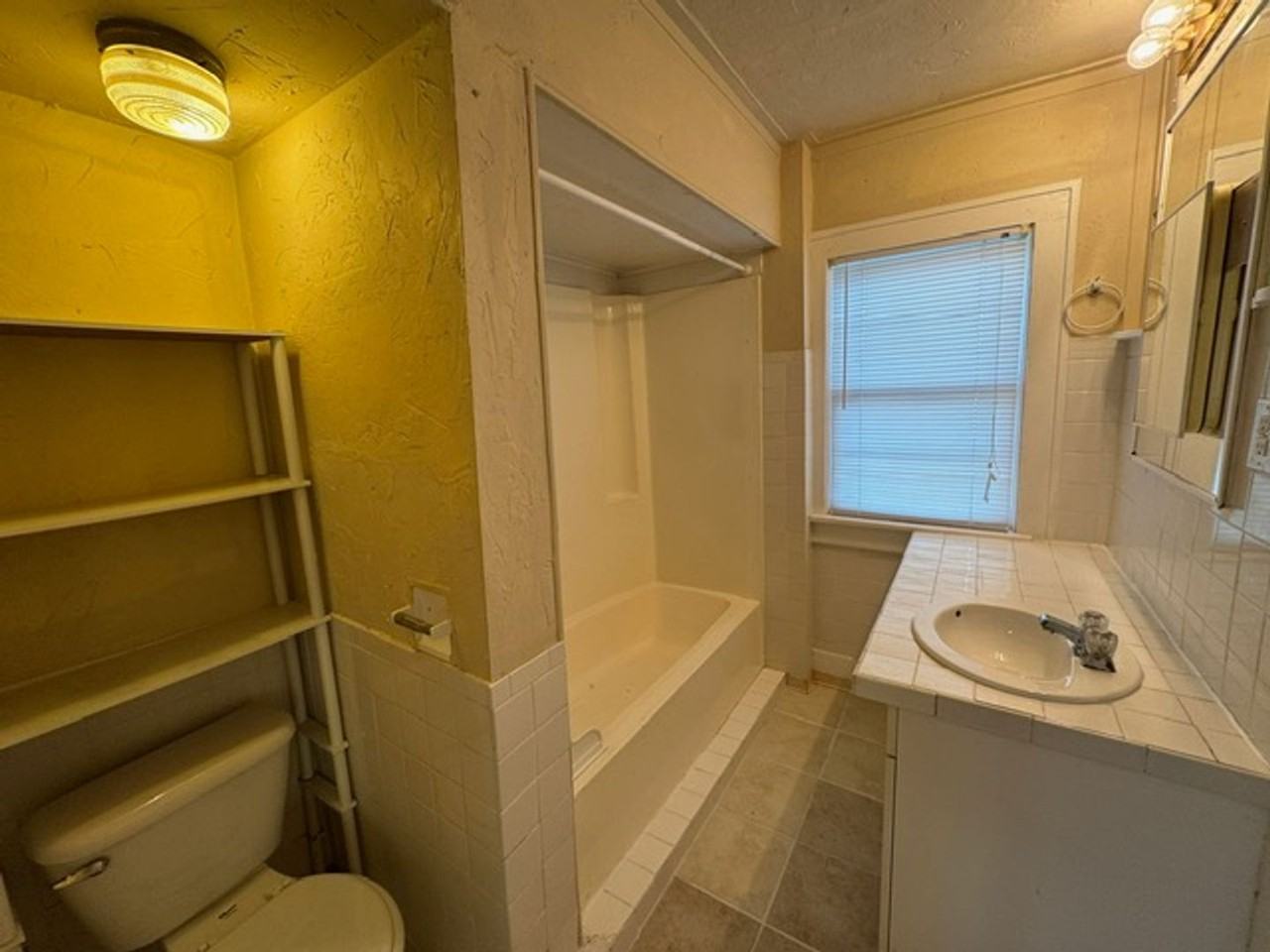 1446 Nw 31st St #A - Photo 7 of 8