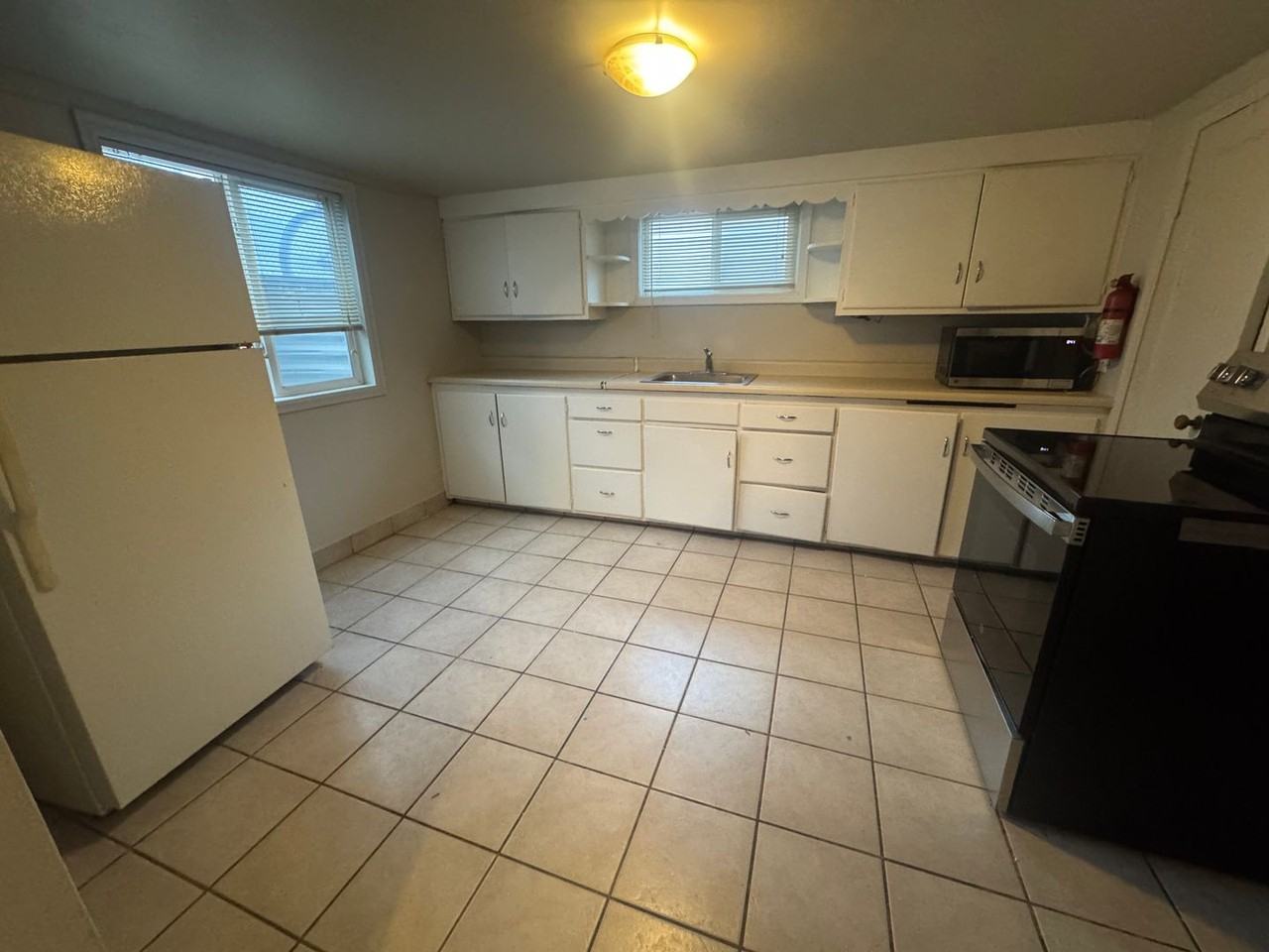 273 N 300 W - Photo 3 of 8