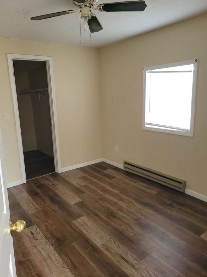 351 Beckett St - Photo 5 of 6