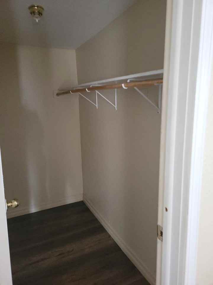 351 Beckett St - Photo 6 of 6