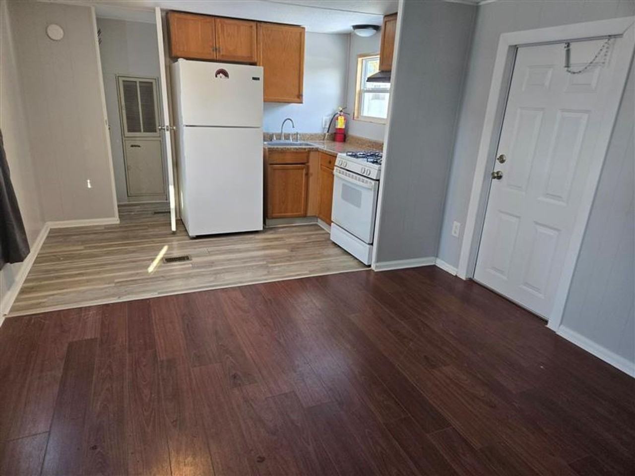100B Granite Pl - Photo 3 of 13