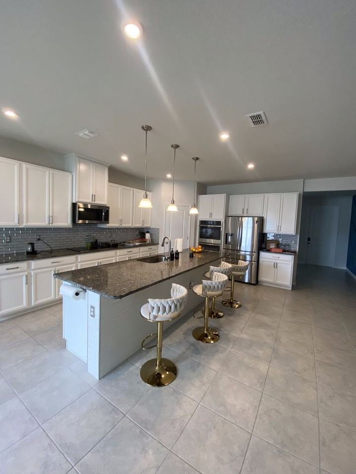 100 Lavenna Ave - Photo 3 of 25