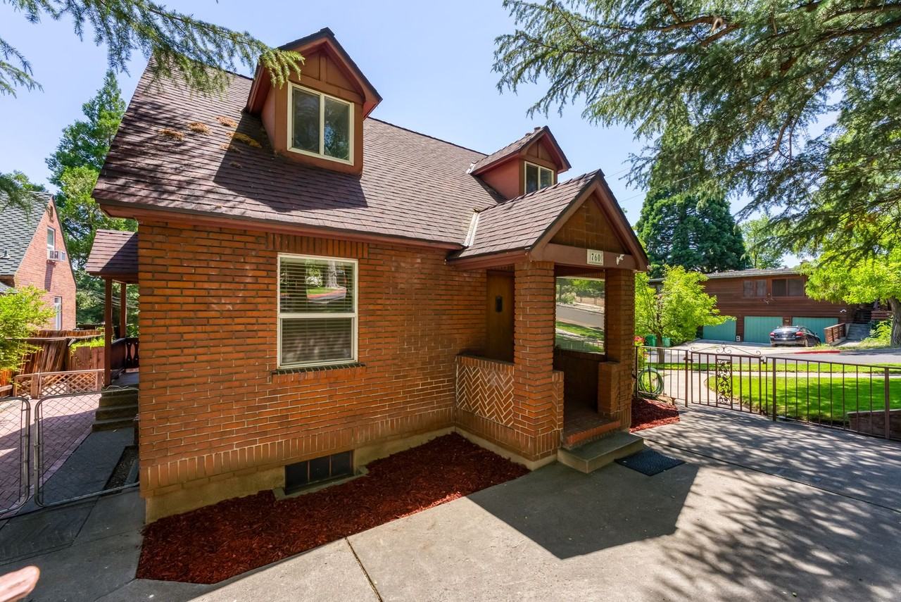 760 Marsh Ave - Photo 4 of 30