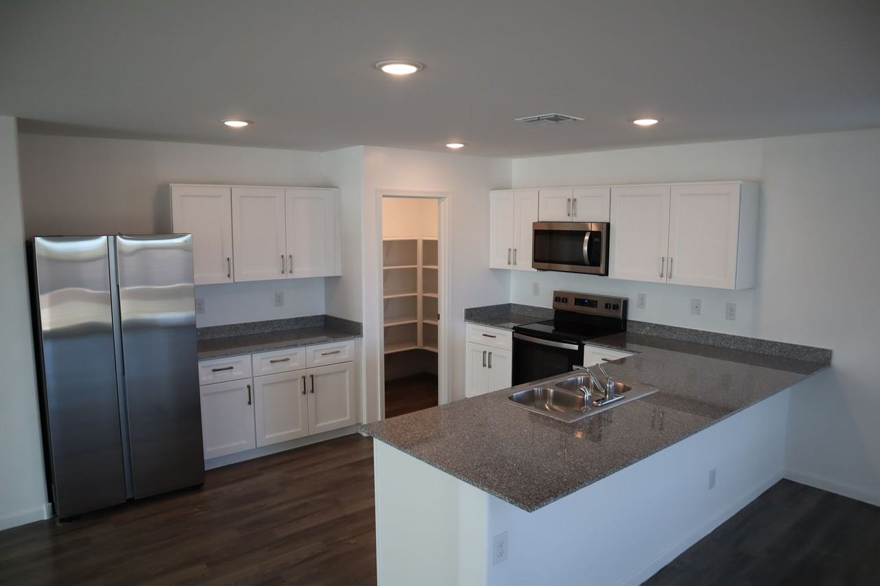 1267 W Flowstone Trl - Photo 3 of 50