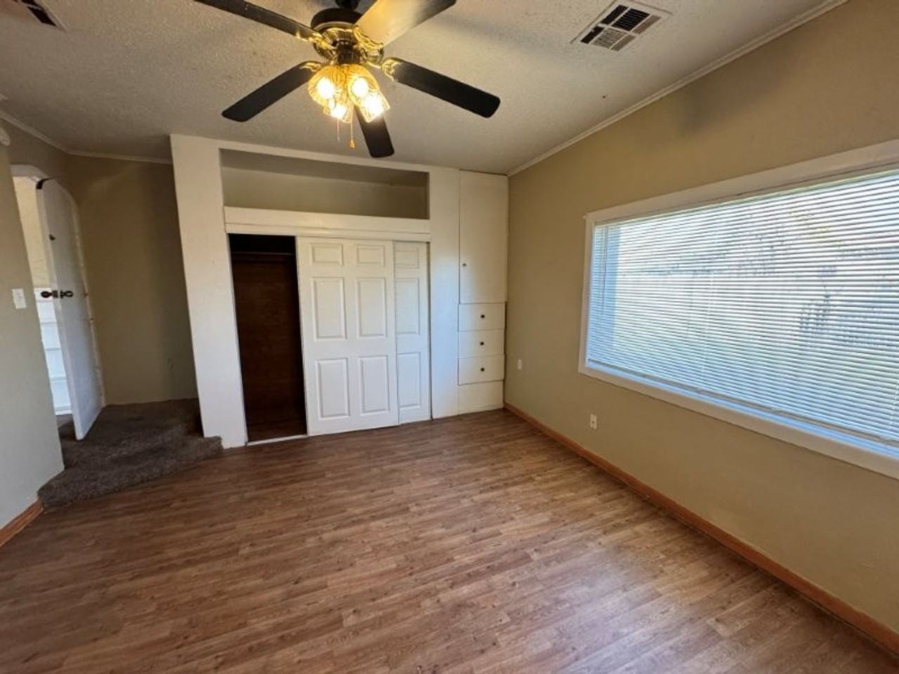 3215 S Brock Dr - Photo 6 of 12