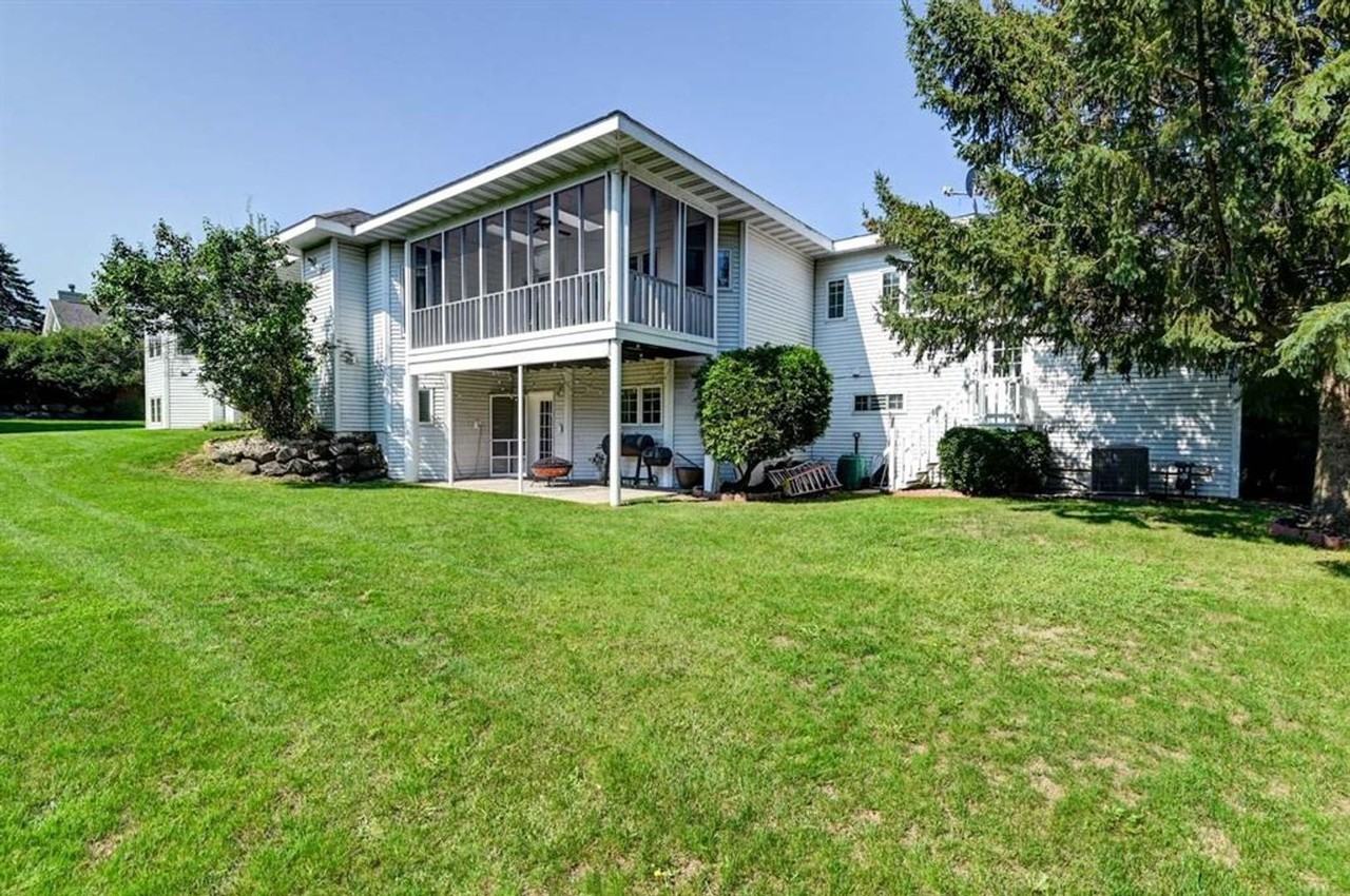 7417 Welton Dr - Photo 2 of 46