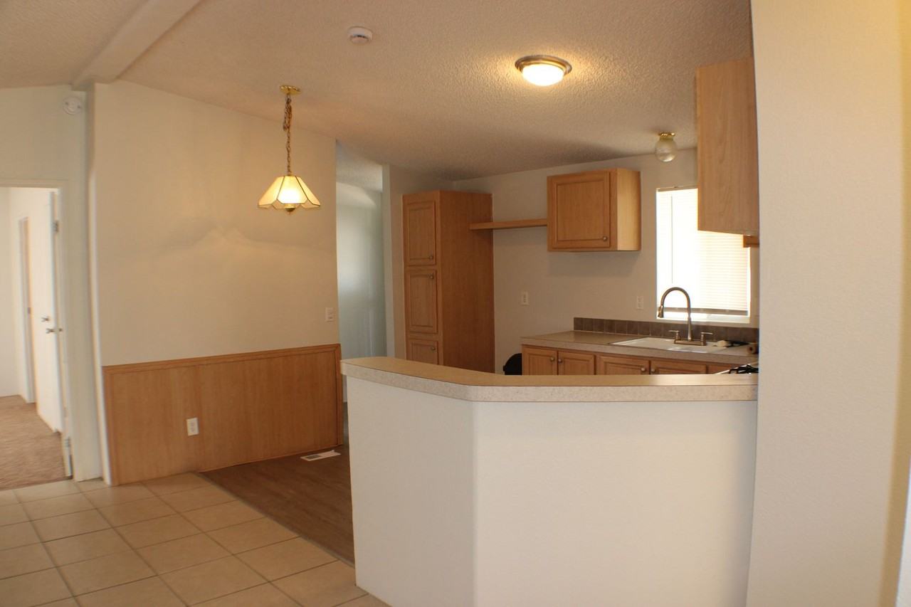 21752 69th St - Photo 5 of 15