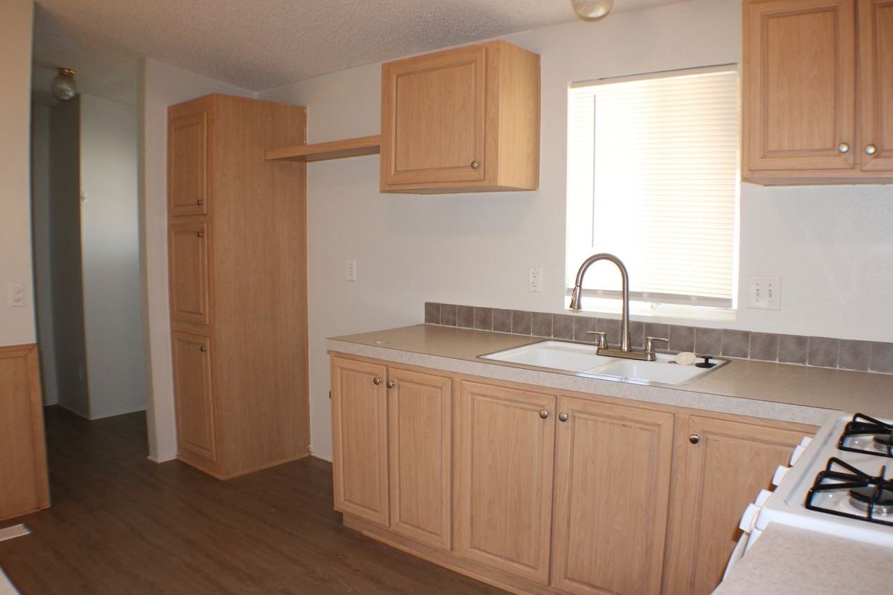 21752 69th St - Photo 6 of 15