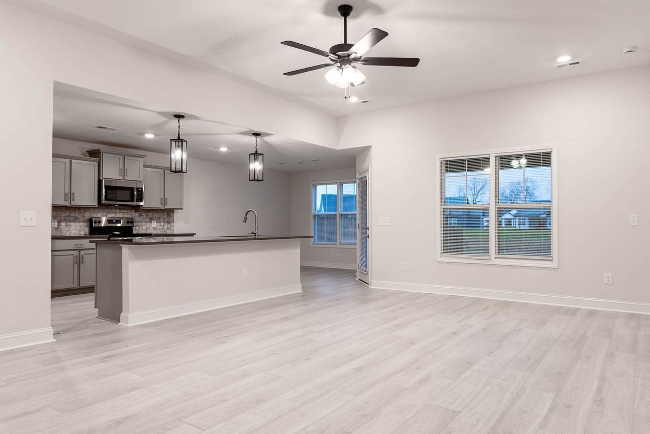 2083 Ireland Way - Photo 7 of 40