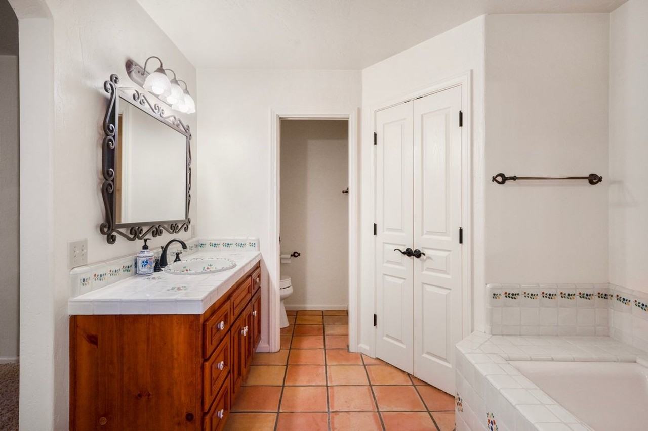 2245 Jonata St - Photo 3 of 14