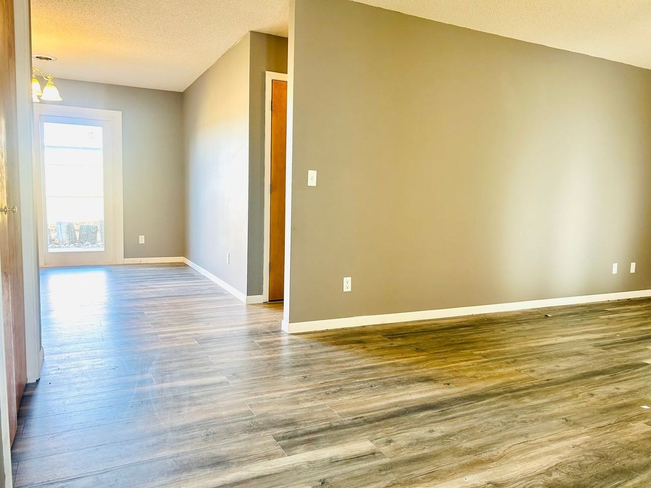 401 Shetland St - Photo 6 of 20