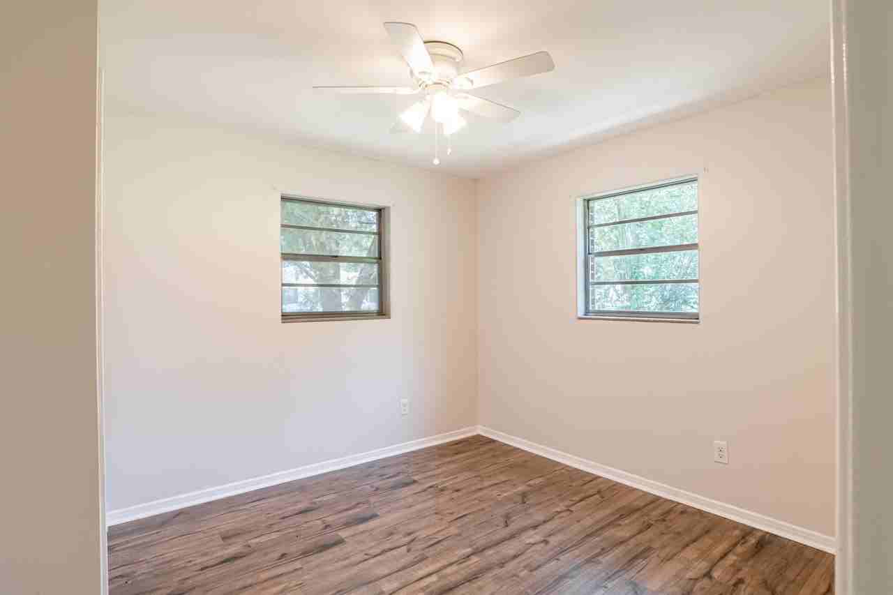 3217 Brown Rd - Photo 3 of 26
