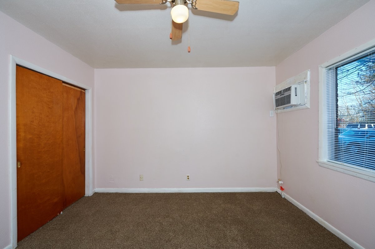 2414 Memorial Blvd #7 - Photo 7 of 8