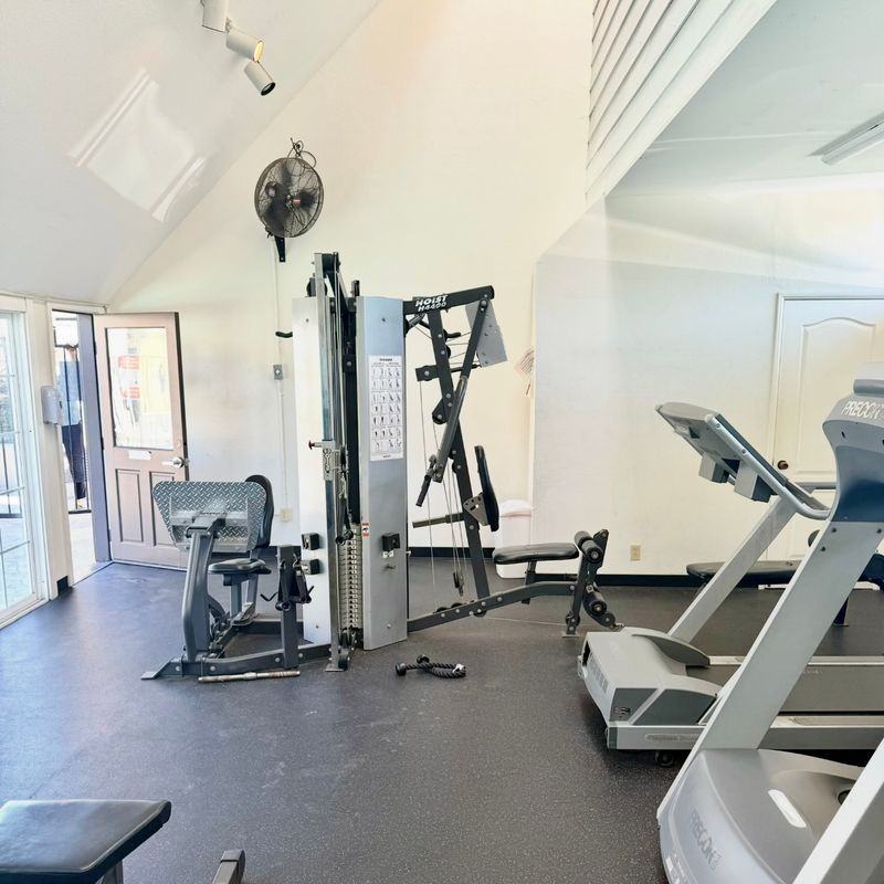 6333 Mount Ada Rd - Photo 3 of 7