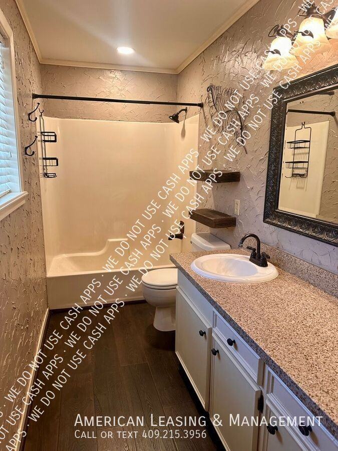 704 Willow Oak St - Photo 6 of 8