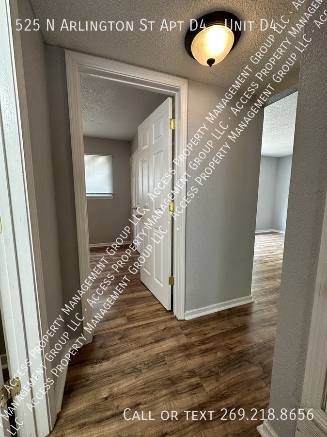 525 N Arlington St Apt D4 #D4 - Photo 3 of 12