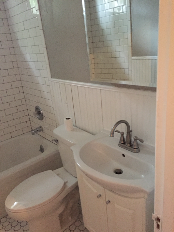 340 Ellis Ave #12 - Photo 3 of 12