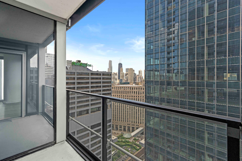 325 W Wolf Point Plz #2305 - Photo 7 of 21