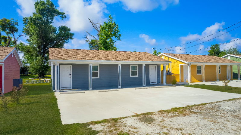 E 17th St #2224 - Photo 2 of 8