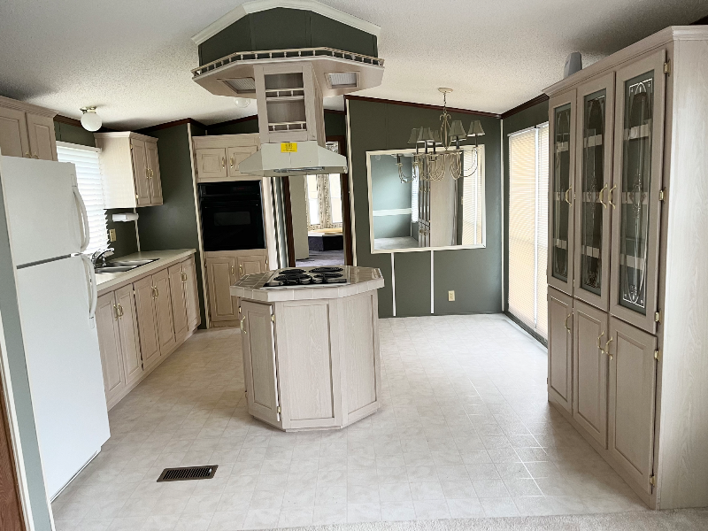 63 Lynn Dr #26 - Photo 3 of 18