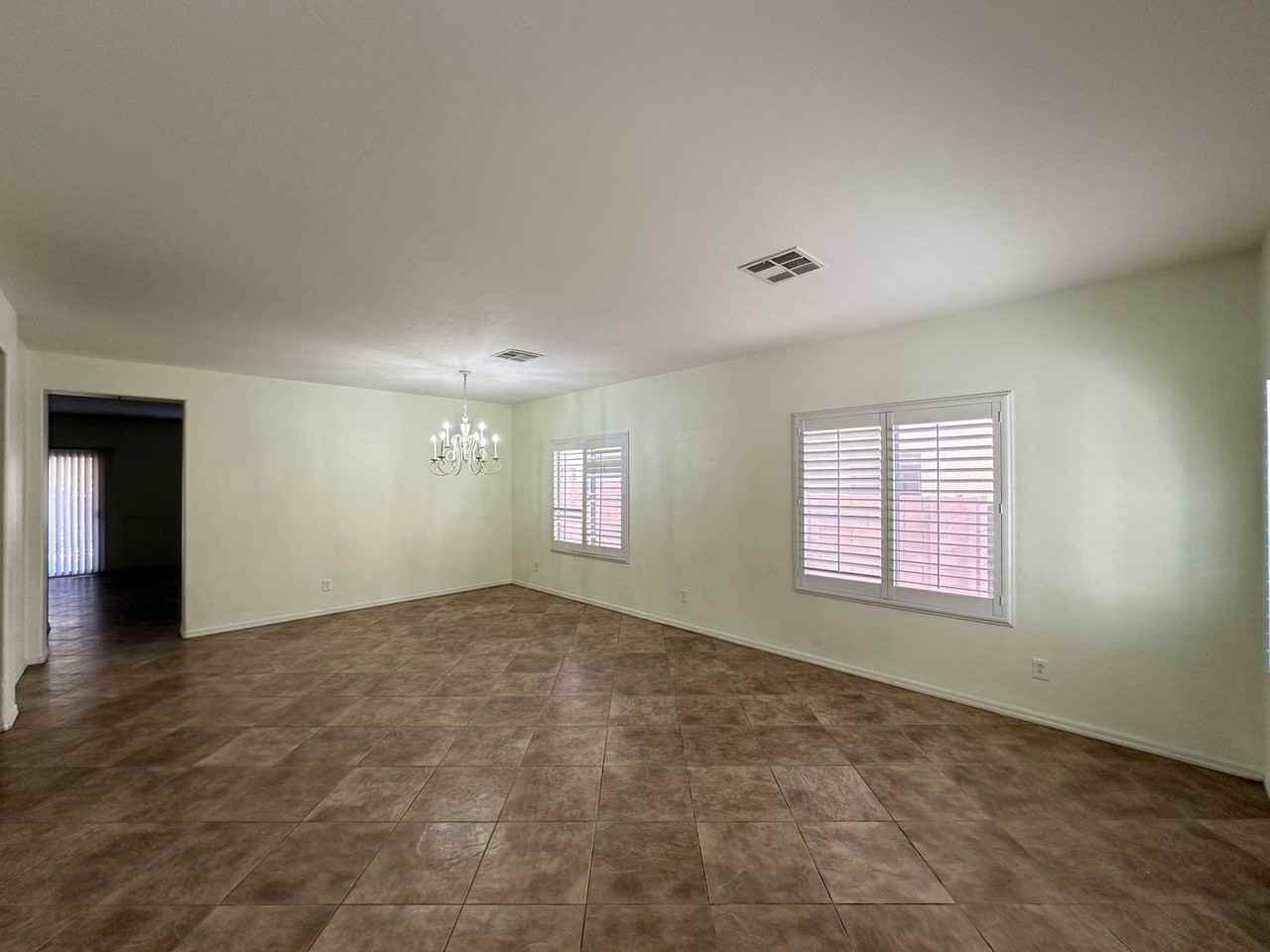 145 Voltaire Ave - Photo 3 of 35