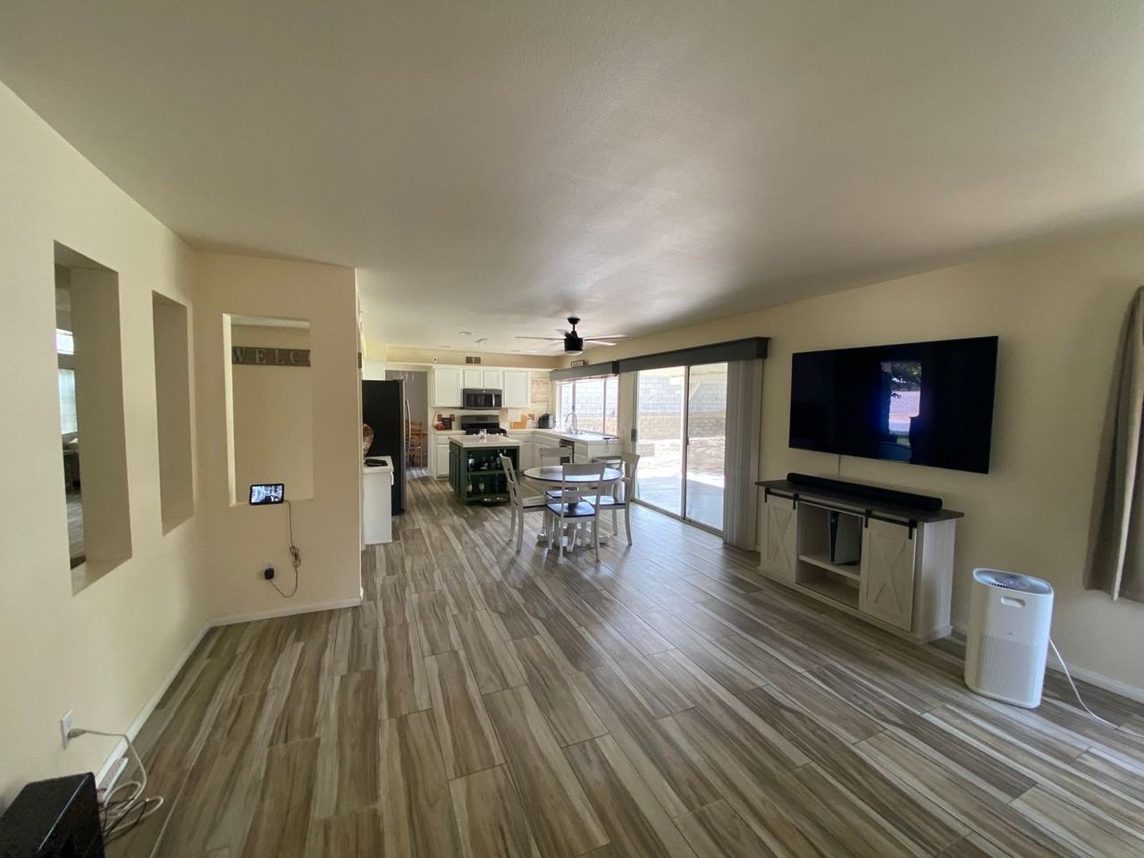 2732 Dearborn Ave - Photo 5 of 17