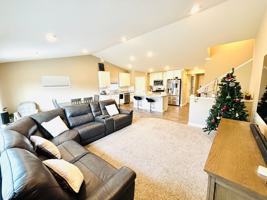 featured image of 18031 Headwaters Dr
