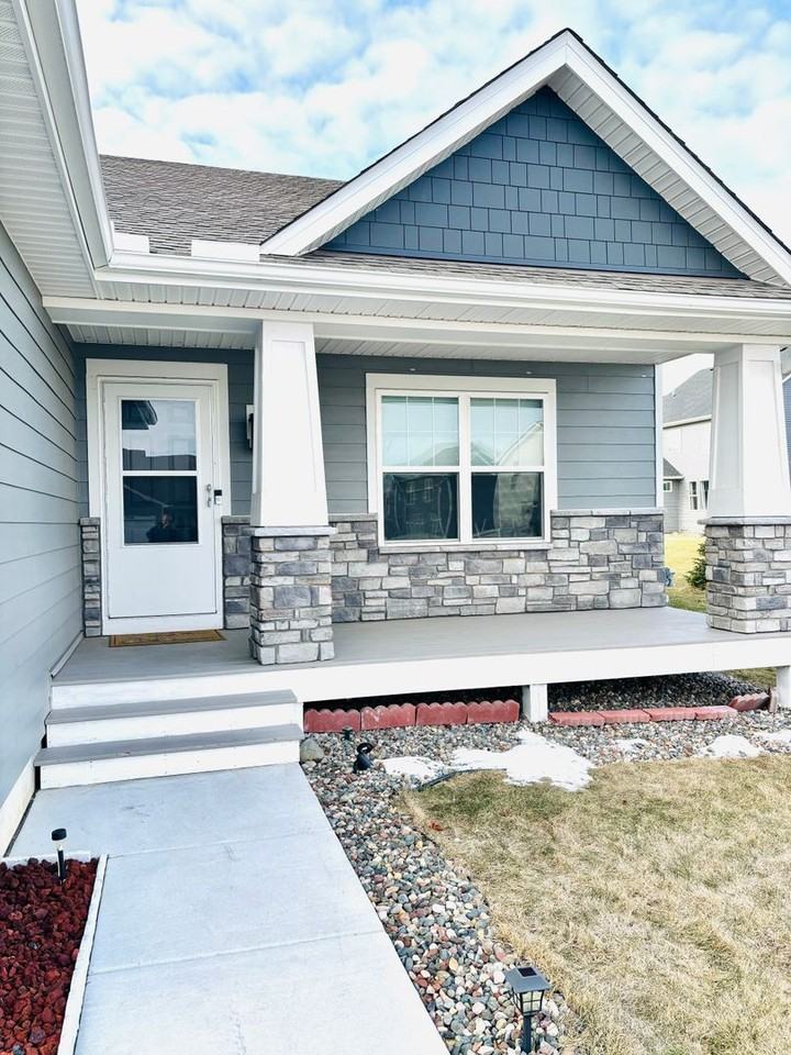 18031 Headwaters Dr - Photo 4 of 25