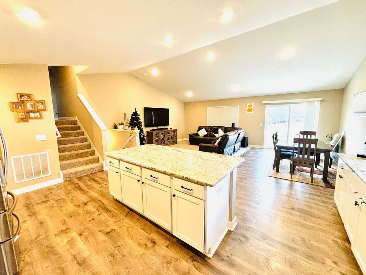 18031 Headwaters Dr - Photo 5 of 25