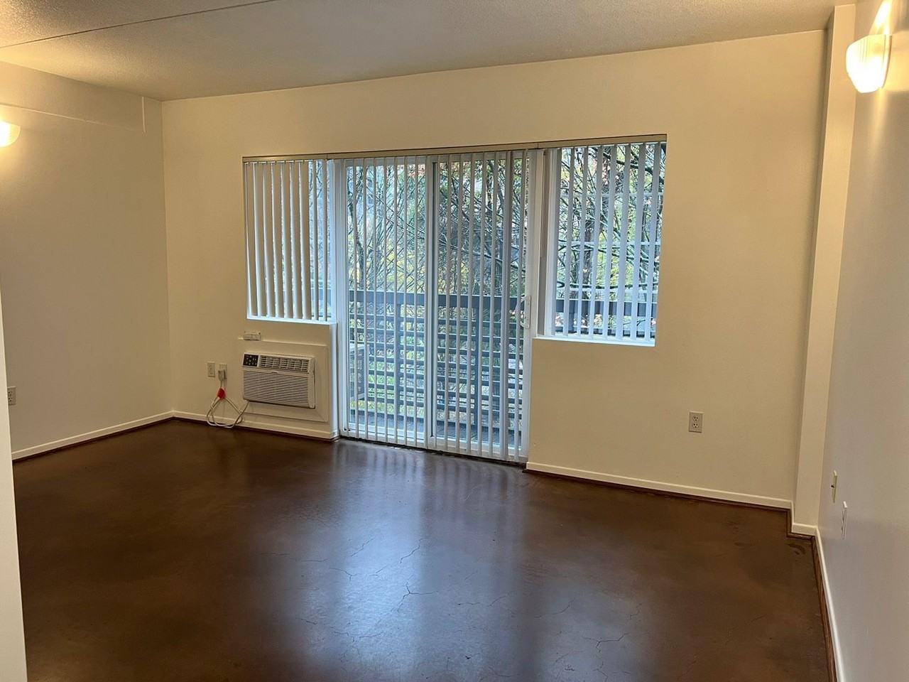 West Park Place - Photo 3 of 8