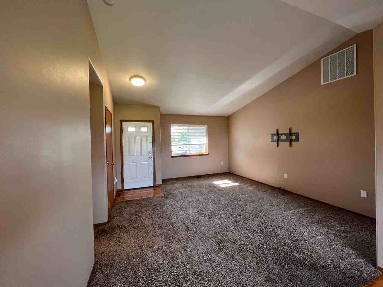 8328 Road 2.4 Ne - Photo 6 of 20