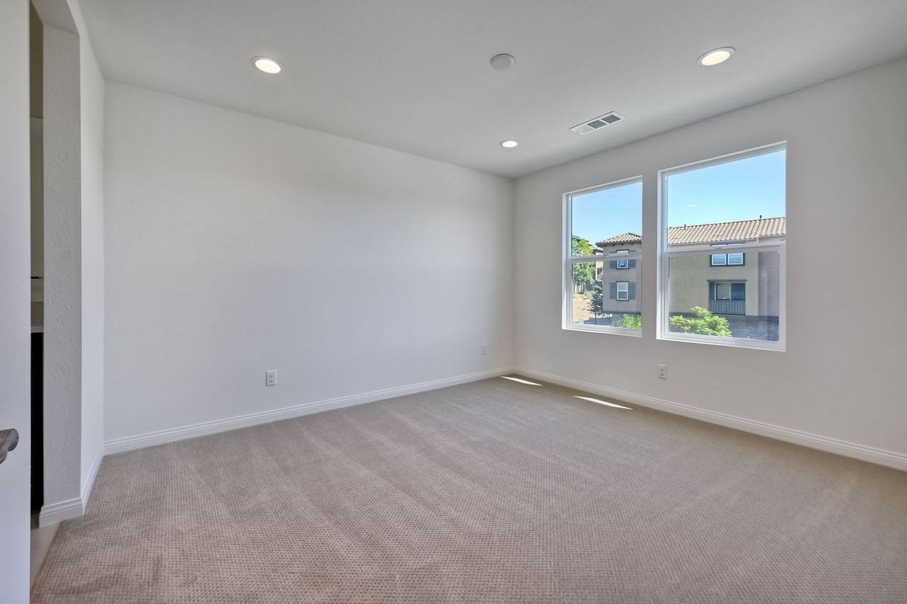 295 Mission Villas Rd #3 - Photo 7 of 17