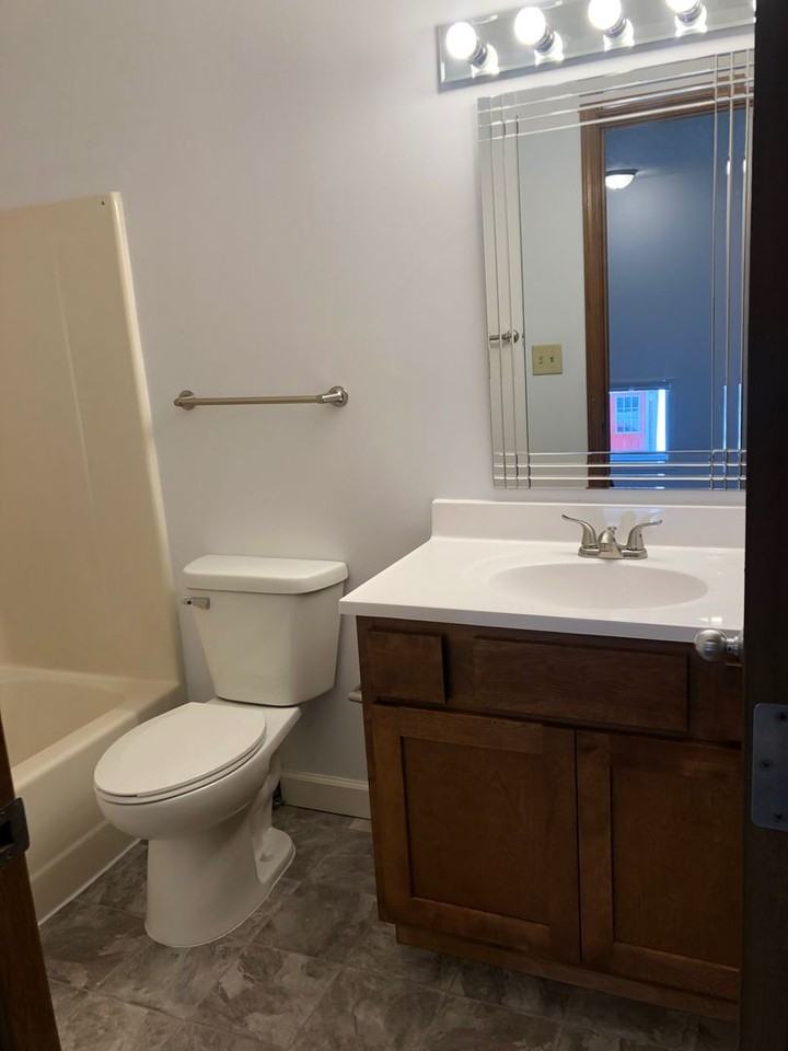 1843 Whittier St - Photo 4 of 14