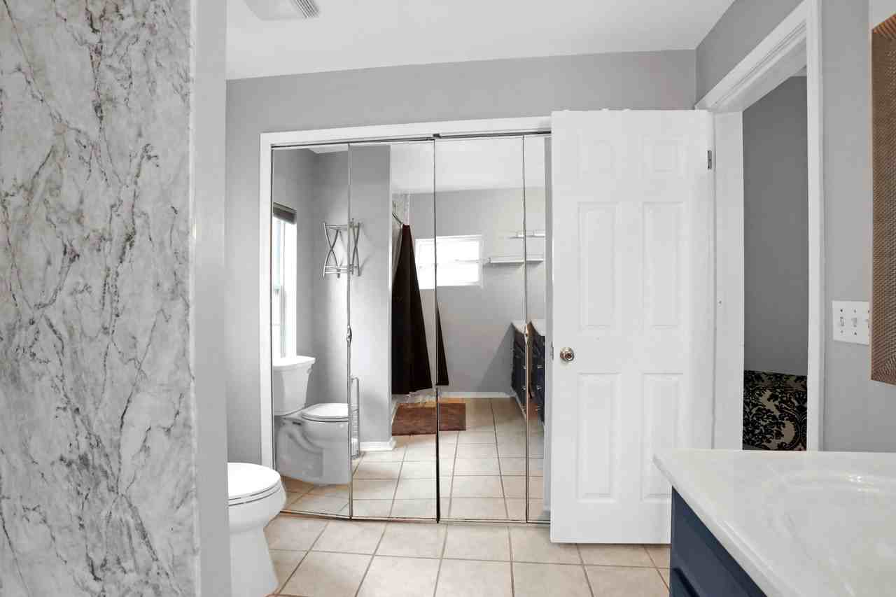 4318 Lexington Ave #NA - Photo 3 of 38