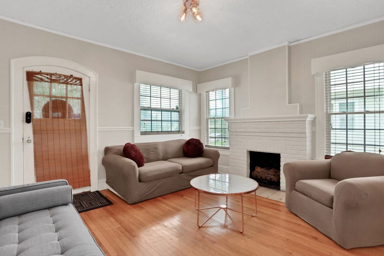 4318 Lexington Ave #NA - Photo 4 of 38