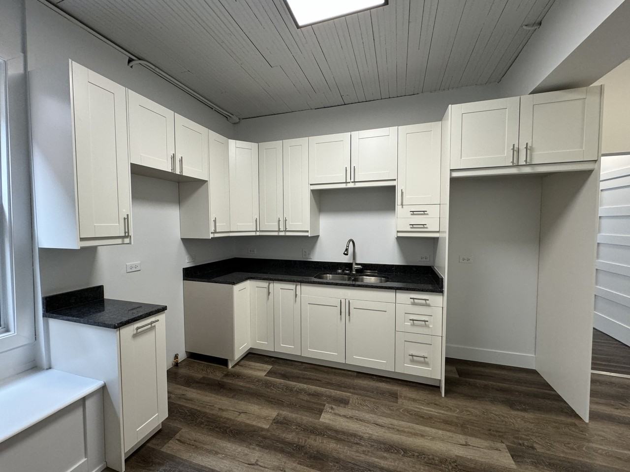 117 1/5 West Prairie Street - Photo 2 of 27