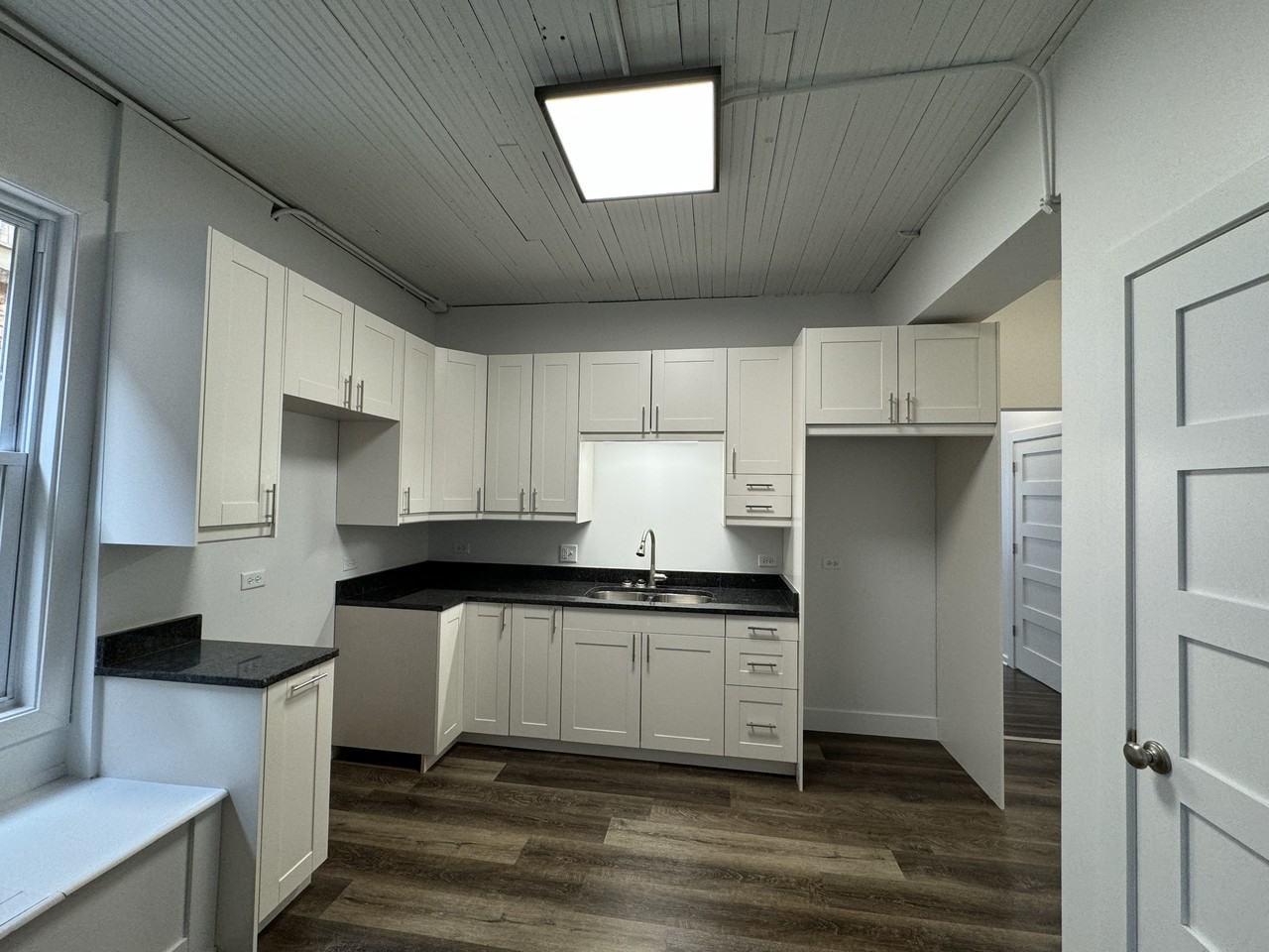 117 1/5 West Prairie Street - Photo 3 of 27