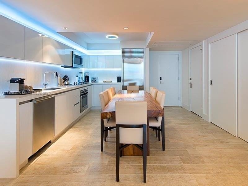 102 24th St #1540 - Photo 7 of 27