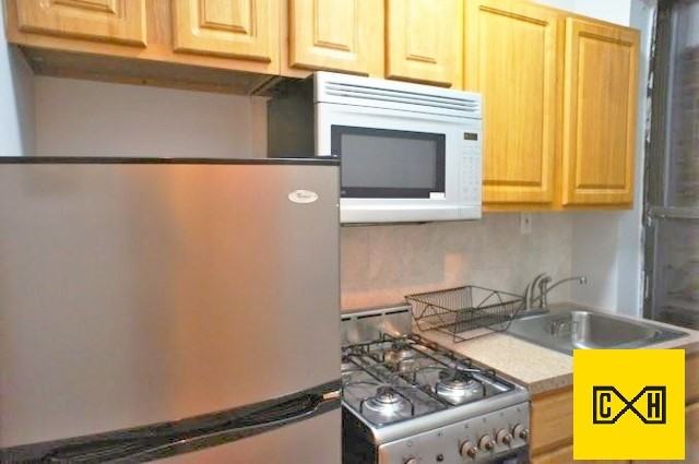 9th Ave & W 53rd St #7