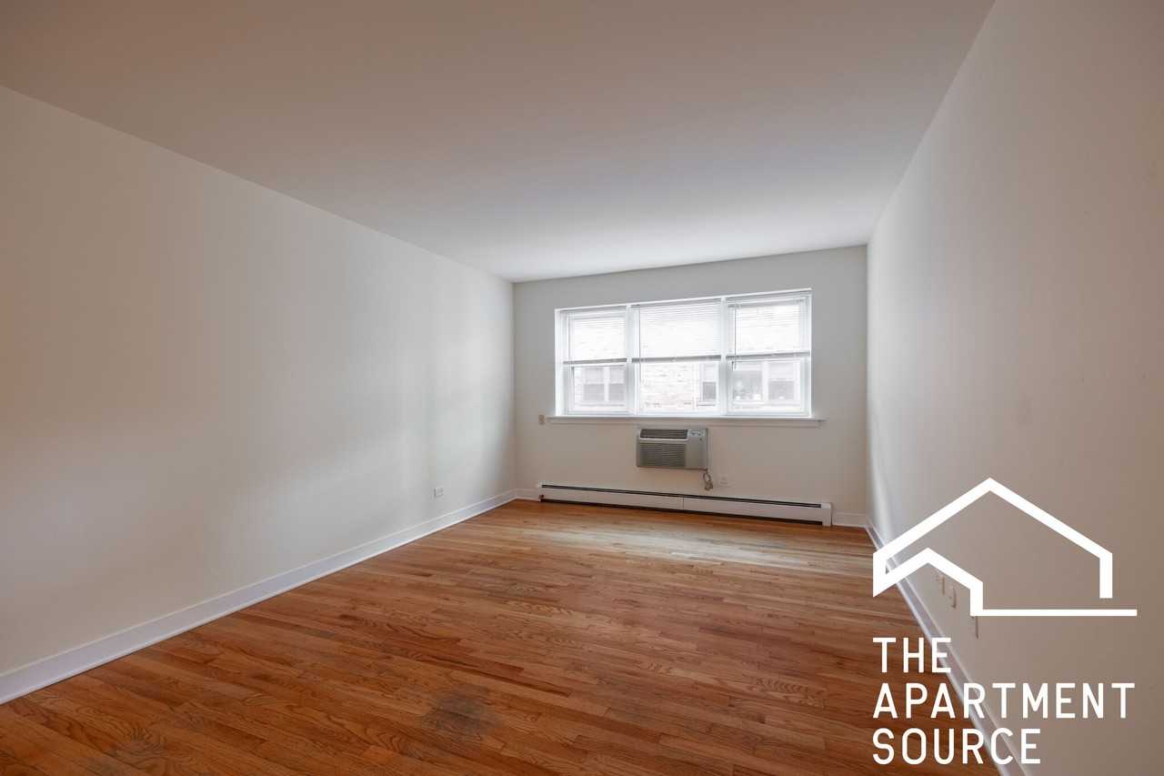 625 West Wrightwood Avenue #303 - Photo 3 of 13