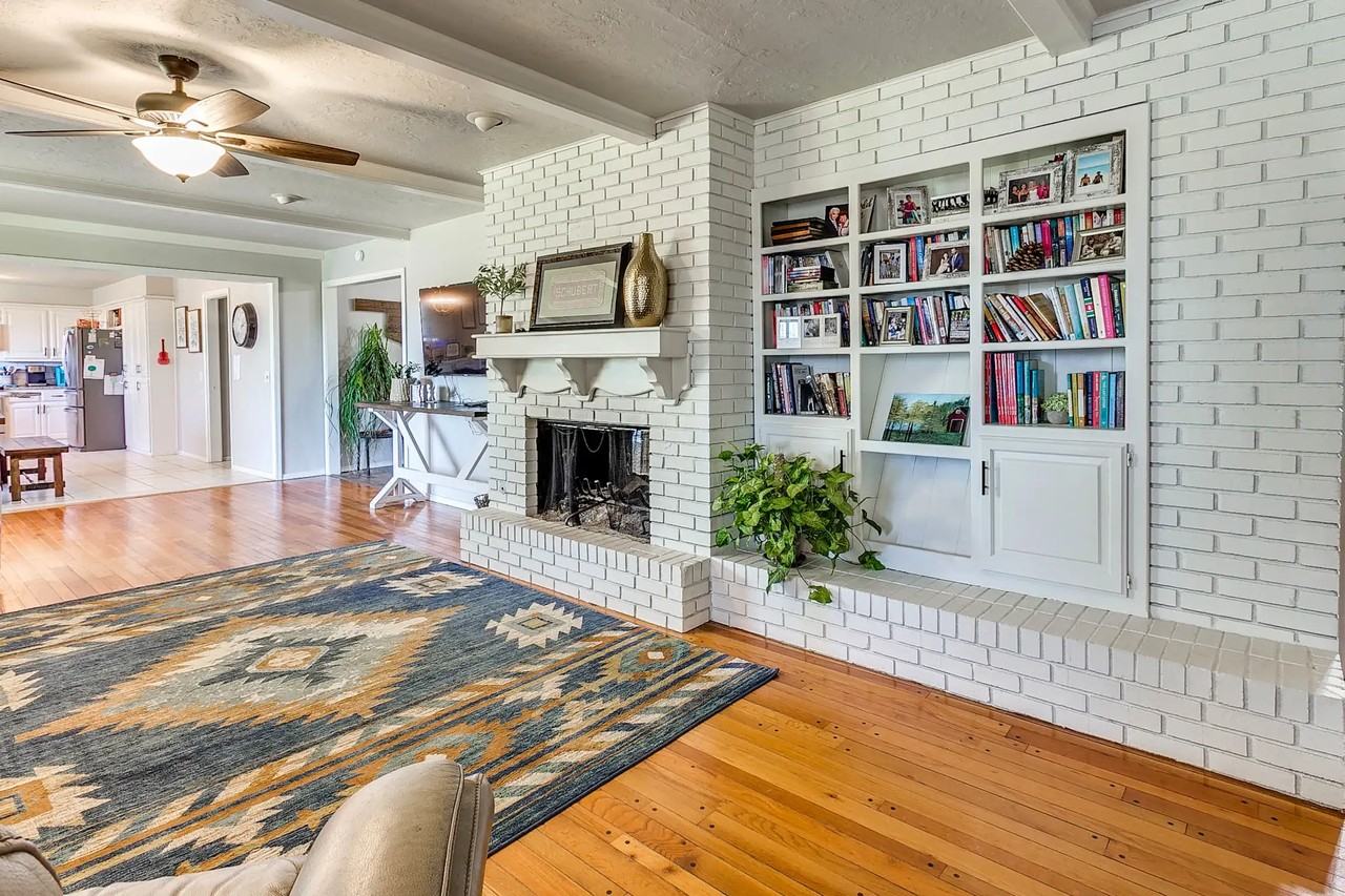 133 Thacker Rd - Photo 2 of 11