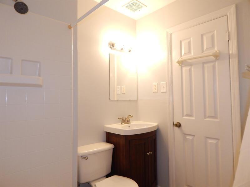 1019B 1019 #16 - Photo 7 of 10