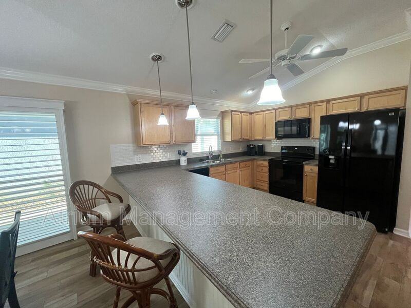 724 Yager Ln - Photo 4 of 14