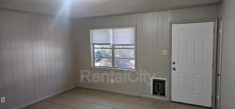 46 Frankie Dr #A - Photo 2 of 11