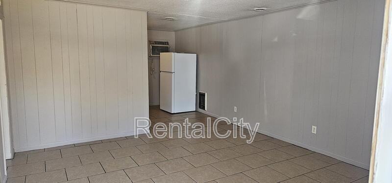 46 Frankie Dr #A - Photo 3 of 11