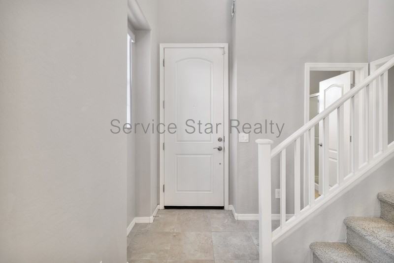 17214 N 9th Pl - Photo 2 of 22