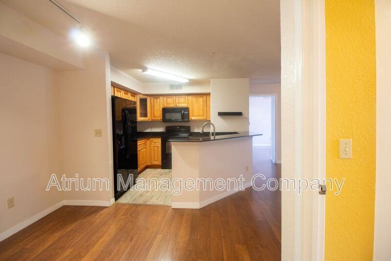 820 Camargo Way #105 - Photo 6 of 40