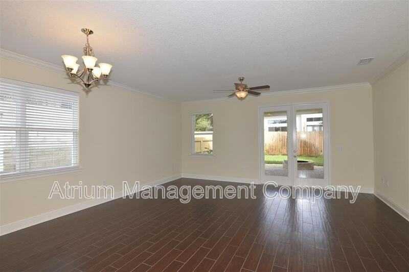 2423 E Pine St - Photo 3 of 12