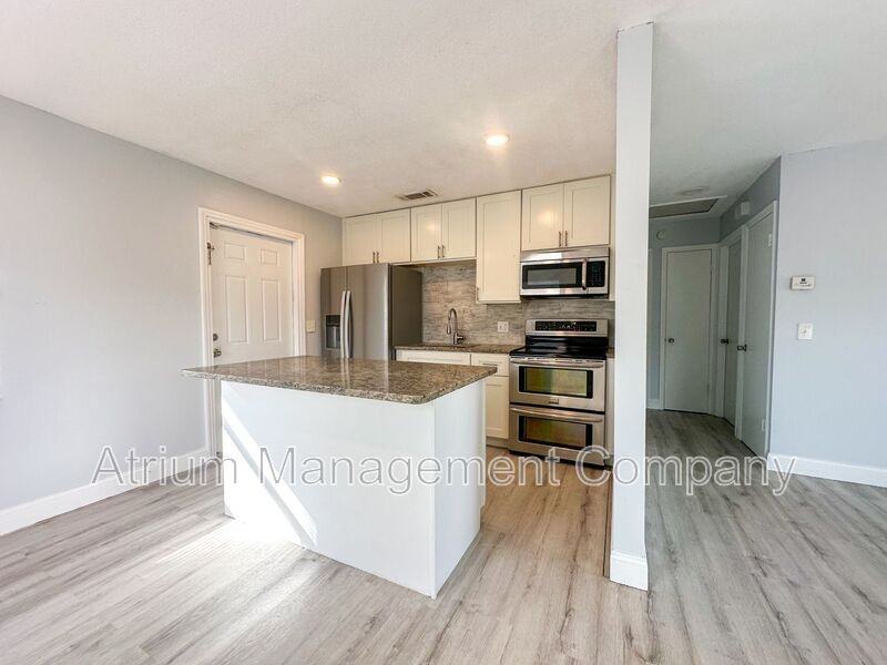 5314 Kempston Dr - Photo 5 of 20